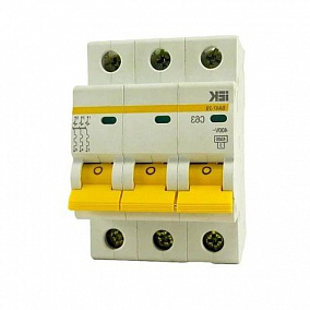 Купить автоматический треxполюсный выключатель EASY9 SCHNEIDER-ELECTRIC 4 А в Краснодаре